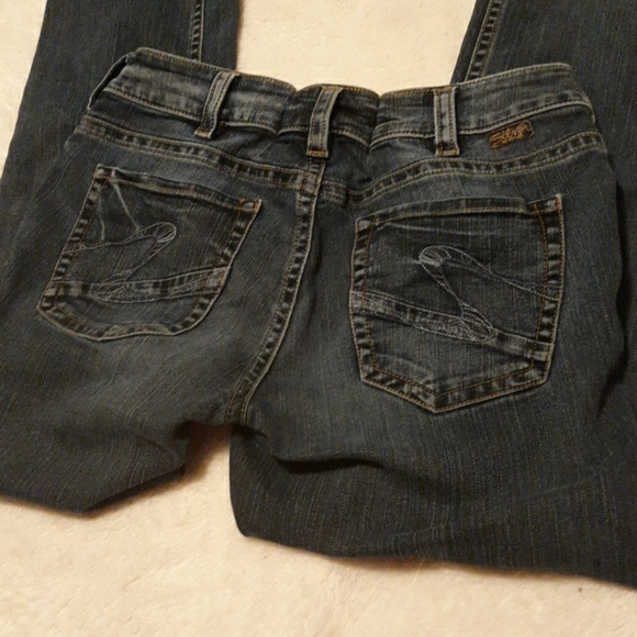 Silver Jeans - Picture 5 of 5
